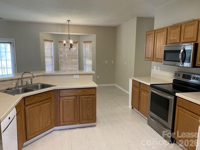 Building Photo - 10603 Old Bridge Ln