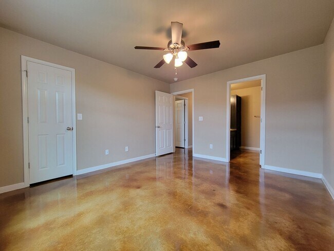 Building Photo - 1514 Dakota Trce