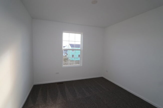 Building Photo - 608 Henry Ln