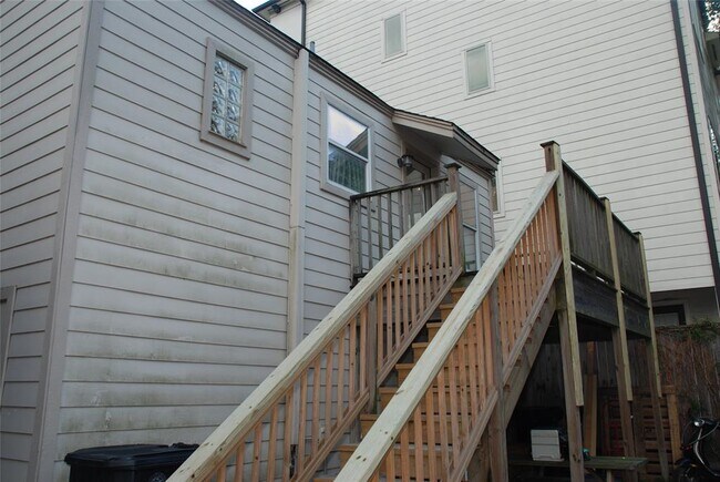 Building Photo - 1718 Haddon St