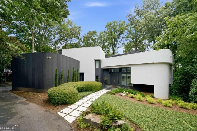 Building Photo - 13 Heards Overlook Ct NW
