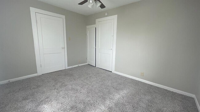 Building Photo - 918 3rd St N