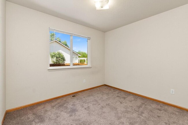 Building Photo - 1200 S Tyler Ave