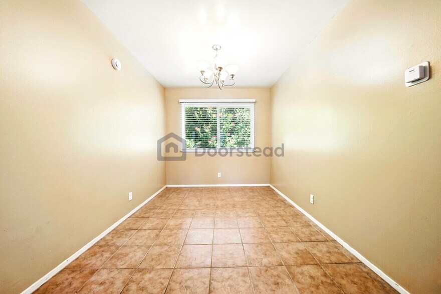Building Photo - 709 Pope Dr