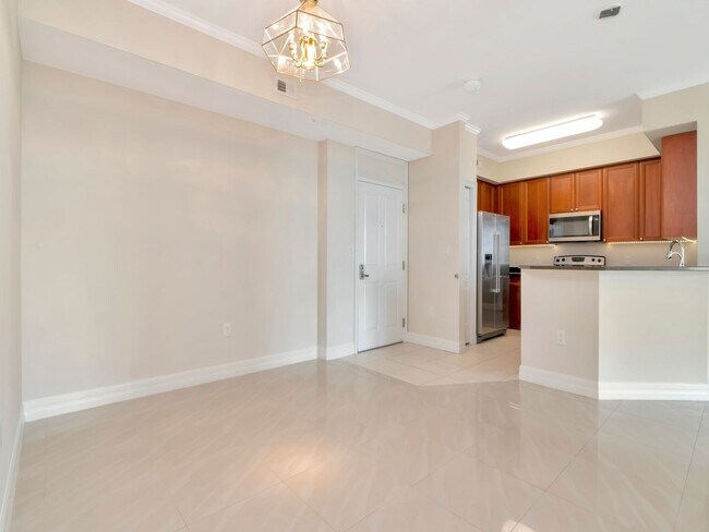 Building Photo - Waterfront Penthouse Living – Luxury 3 Bedroom / 2 Bath Condo on the Water