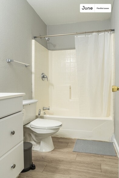Building Photo - 5105 Spruce Cove