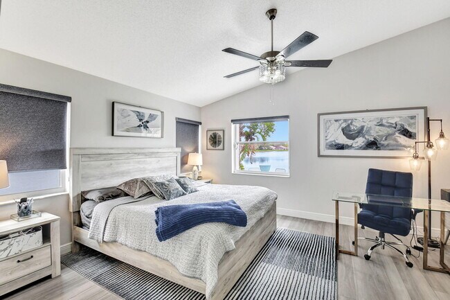 Building Photo - 7946 Sailing Shores Terrace