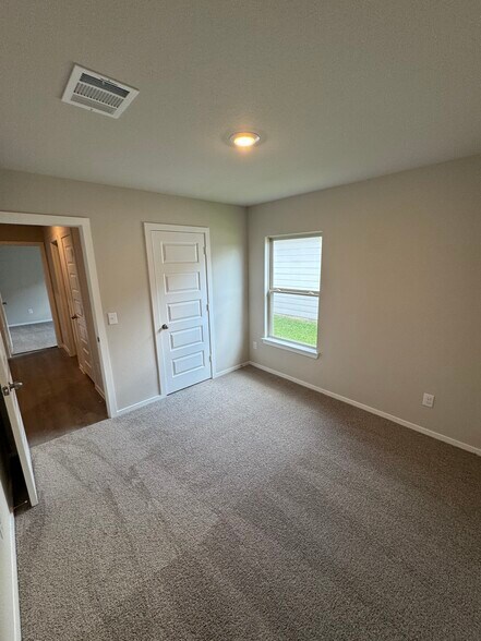 Building Photo - 174 Sterling River Ln