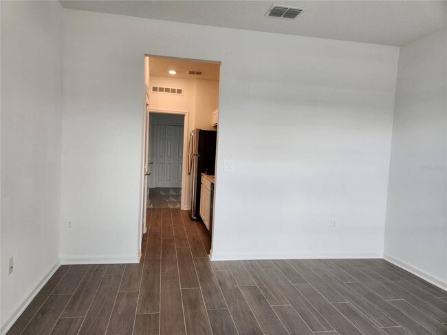 Building Photo - 997 Waterfall Blvd