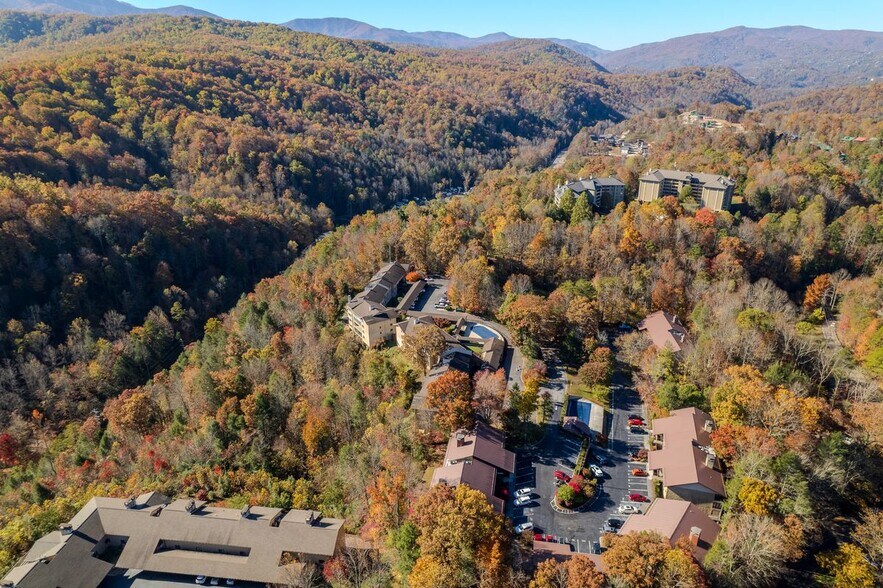 Building Photo - 221 Woodland Rd