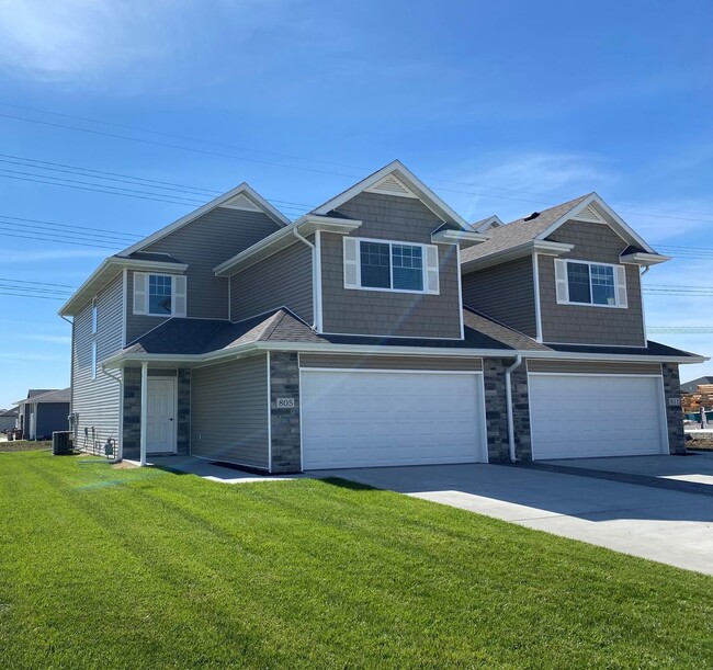 Primary Photo - Sun Bathed Kitchen - Two Story 3 Bedroom