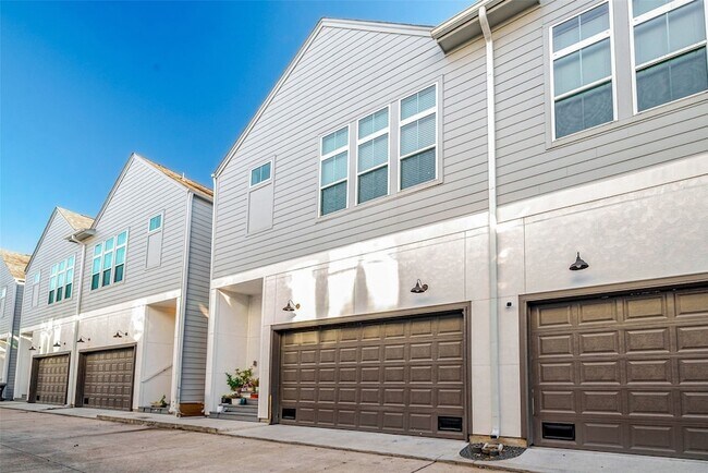 Building Photo - 6021 Cypress St