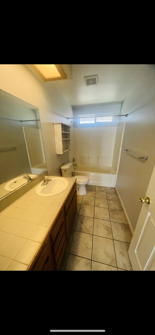 Building Photo - Beautiful Home Coming Soon!