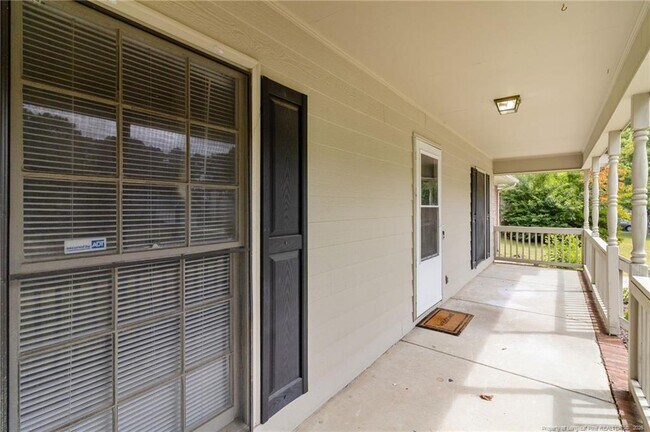 Building Photo - 6924 Woodmark Dr