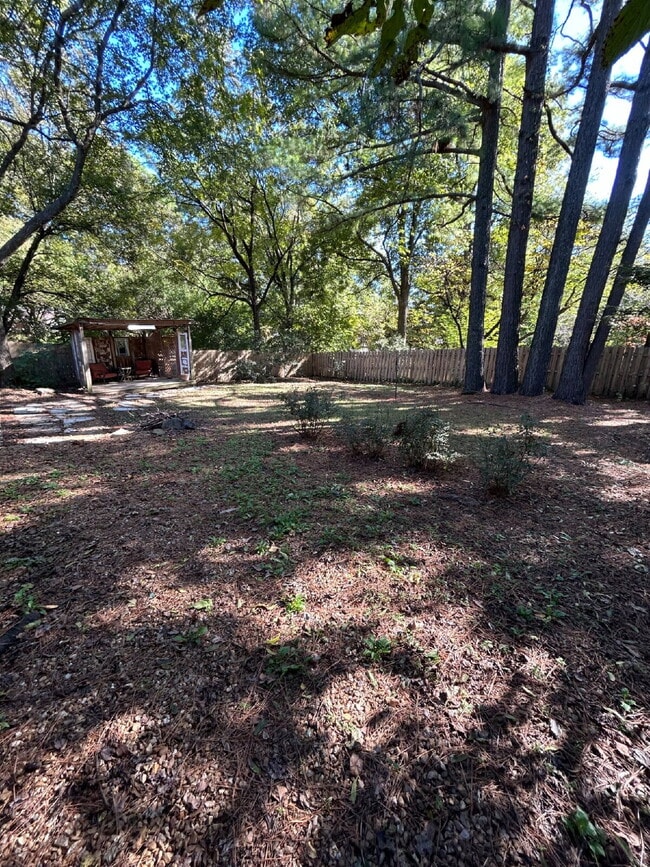 Building Photo - "Charming 4-Bedroom Retreat with Granite F...