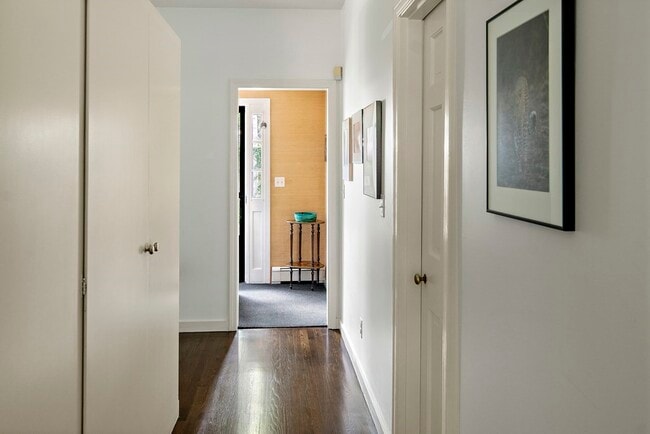 Building Photo - 117 Brattle St
