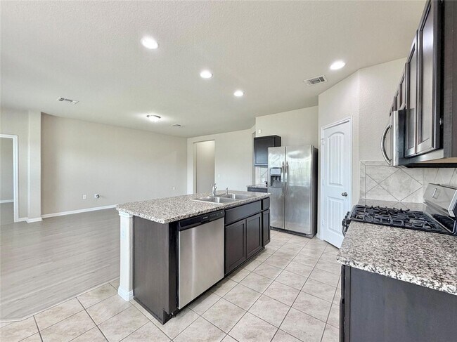 Building Photo - 1416 Fort Dessau Rd