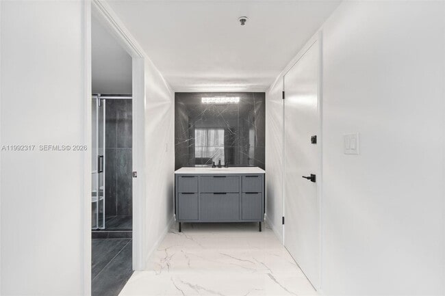 Building Photo - 210 174th St