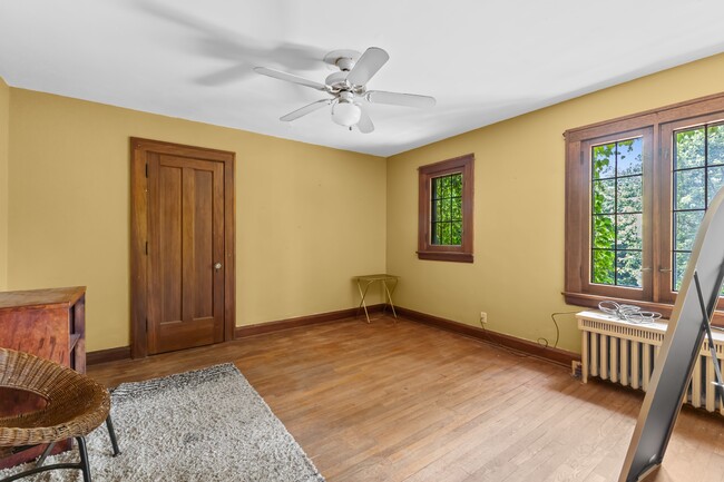 Building Photo - 2260 5th Ave