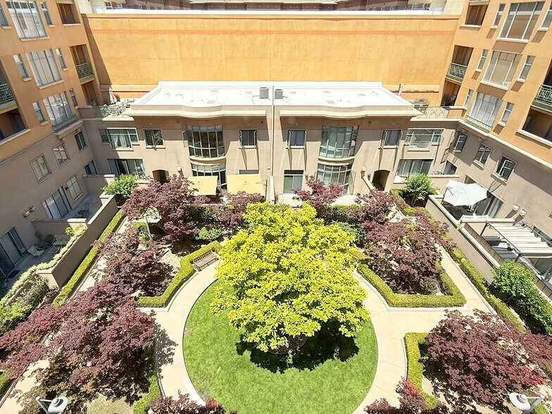 Building Photo - 144 S 3rd St