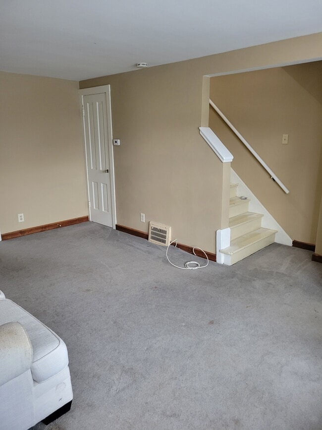 Living Room - 73 Pullman