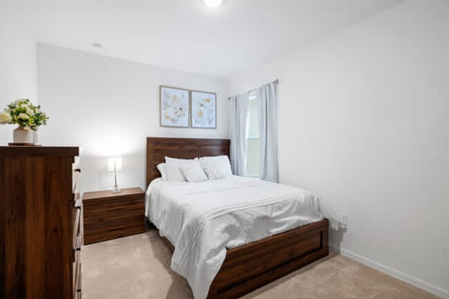 Building Photo - 14282 Coronado Dr