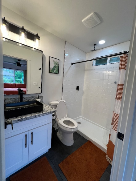 Building Photo - 16-2144-2144 Treefern Dr