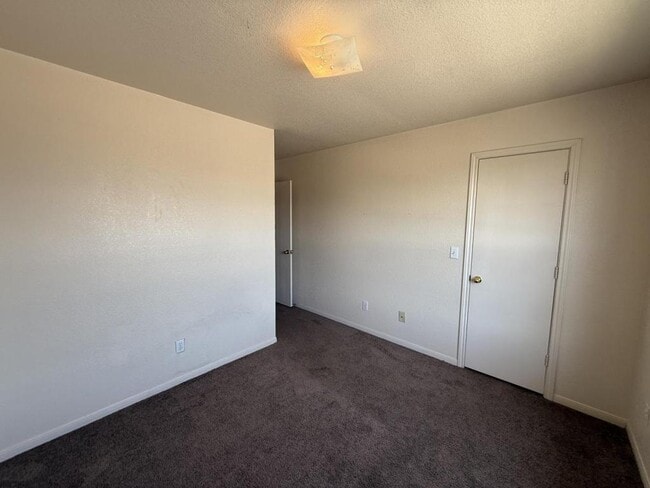 Building Photo - 2811 Cantabrian Dr