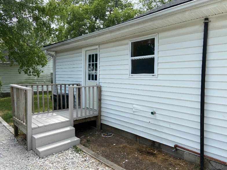 Building Photo - 103 S 4th St