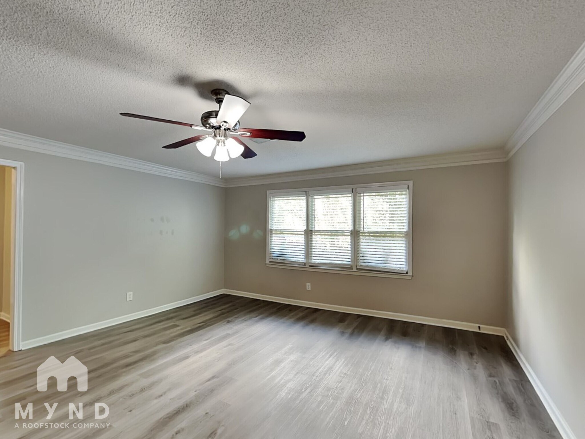 Building Photo - 103 Creekside Dr