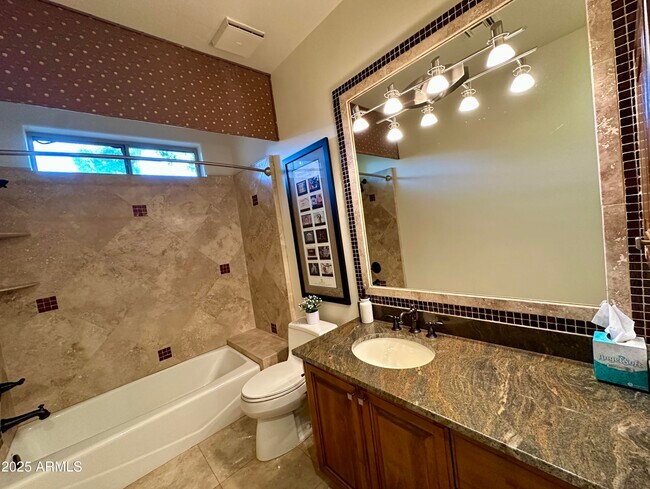 Building Photo - 5711 W Linda Ln