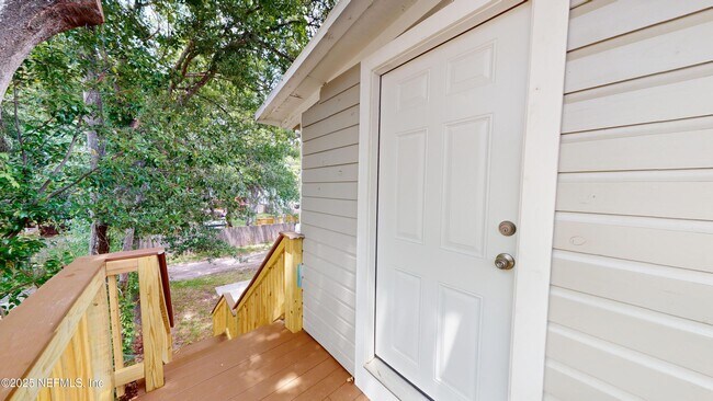 Building Photo - 2803 College St