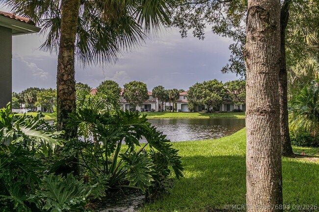Building Photo - 2830 SW 82nd Ave