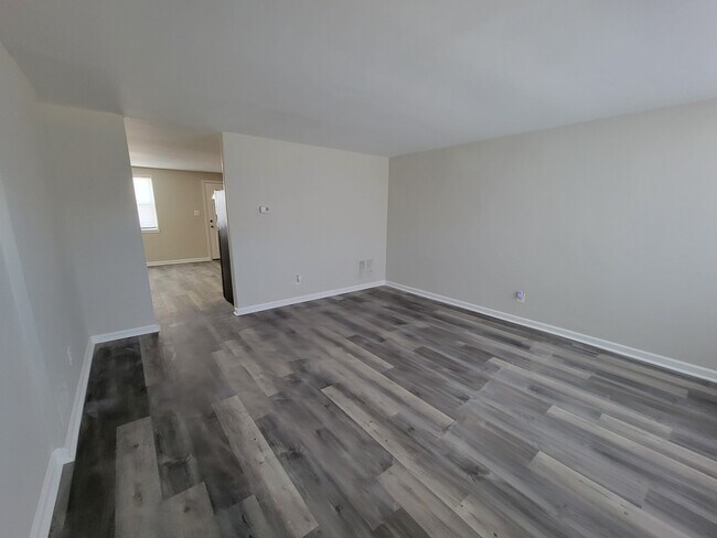 Building Photo - 5253 Cedgate Rd