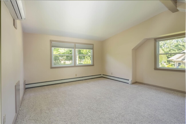 Building Photo - 3335 Sunnyview Ln
