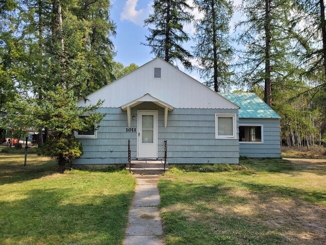 Primary Photo - Great 3 bedroom, 2 bath home