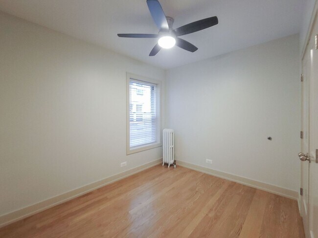 Building Photo - 1929 W Winona St