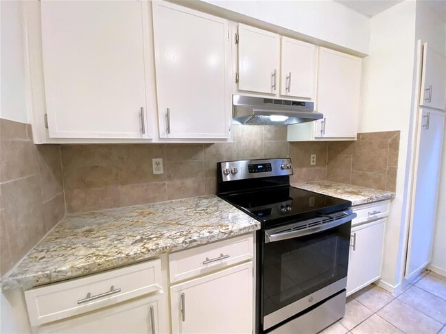 Building Photo - 6701 Sands Point Dr