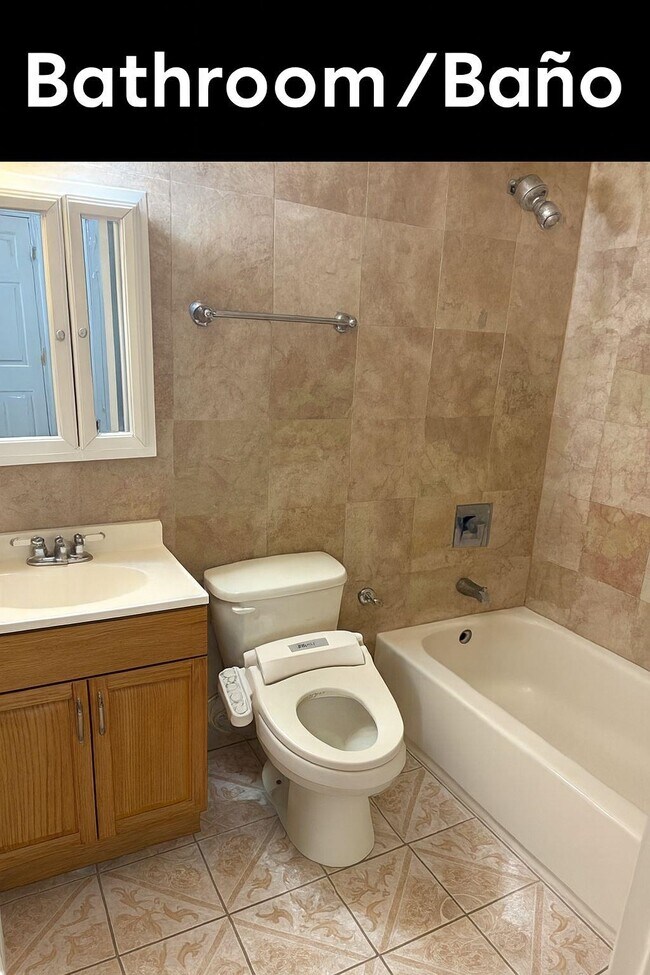 Building Photo - 2207-2209 Grand Ave