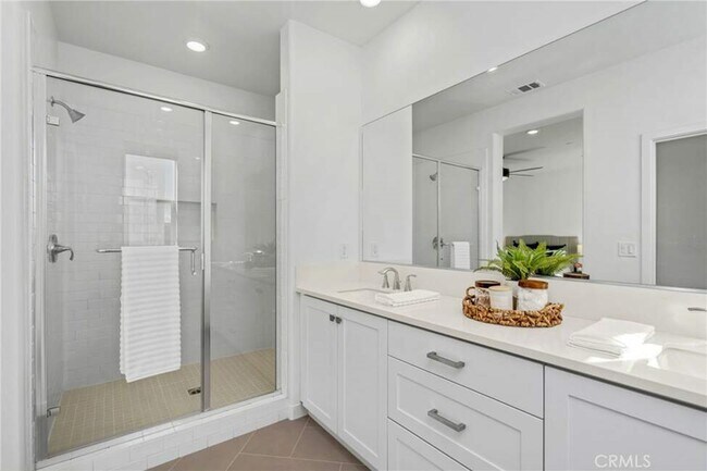 Master Bathroom 2 - 27457 Viero Pl