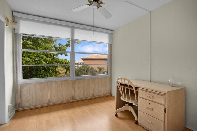 Building Photo - 1605 Abaco Dr