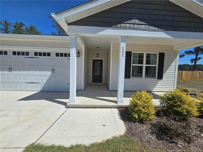 Building Photo - 111 Pine Needle Dr