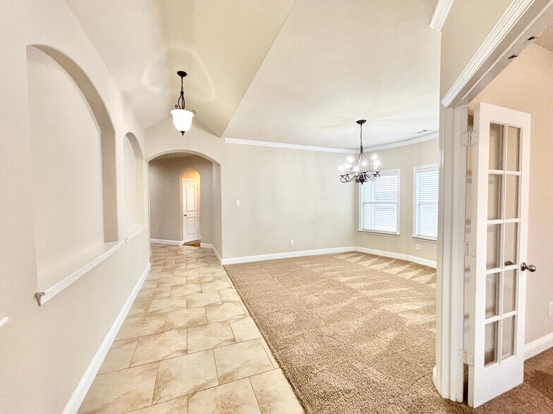 Building Photo - 3010 Sweetwater Trl