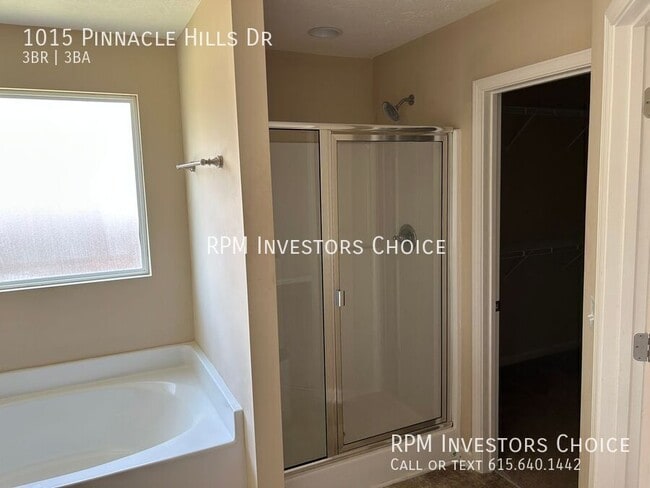 Building Photo - 1015 Pinnacle Hills Drive