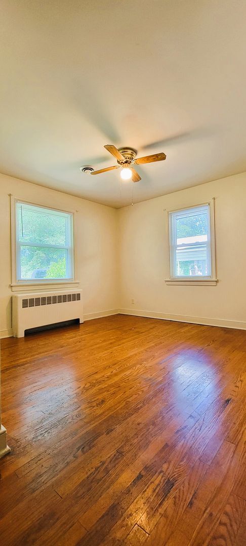 Building Photo - Brick ranch in Southside with large privat...