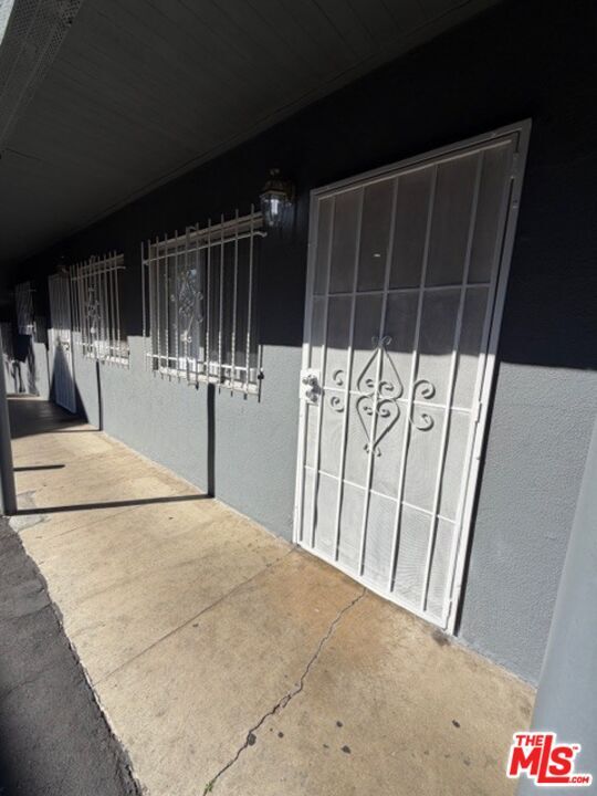 Building Photo - 1407 Alvarado Terrace