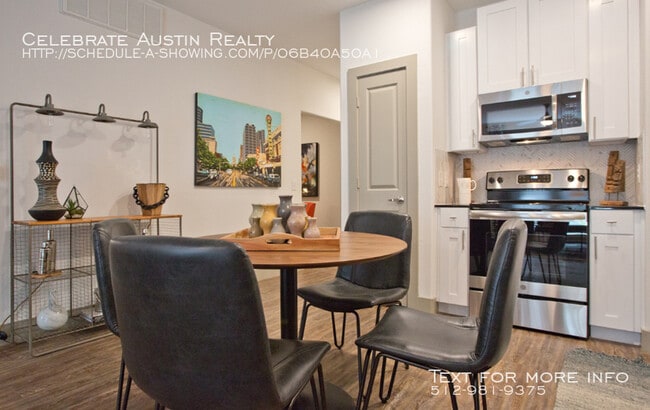 Building Photo - Residences at Saltillo