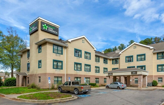 Building Photo - 911 Wake Towne Dr