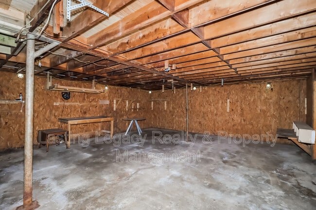 Building Photo - 2331 15th St NE