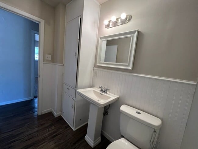 Building Photo - 2333 Marsalis Dr